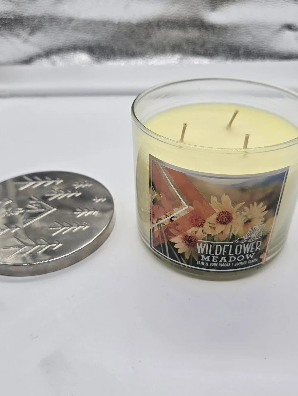 Bath & Body Works WILDFLOWER MEADOW Large 3-Wick Scented Candle 14.5 oz - Picture 3 of 4